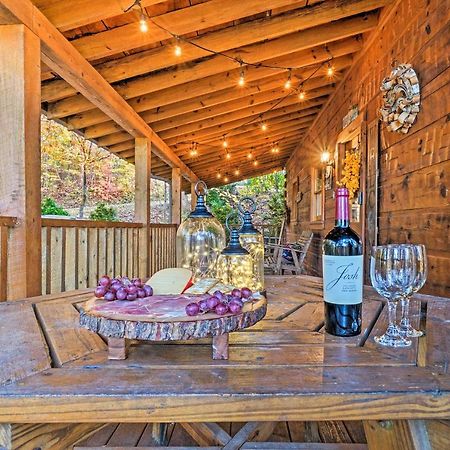 Grin N Bear It Cabin With Hot Tub And Fire Pit! Pigeon Forge Buitenkant foto