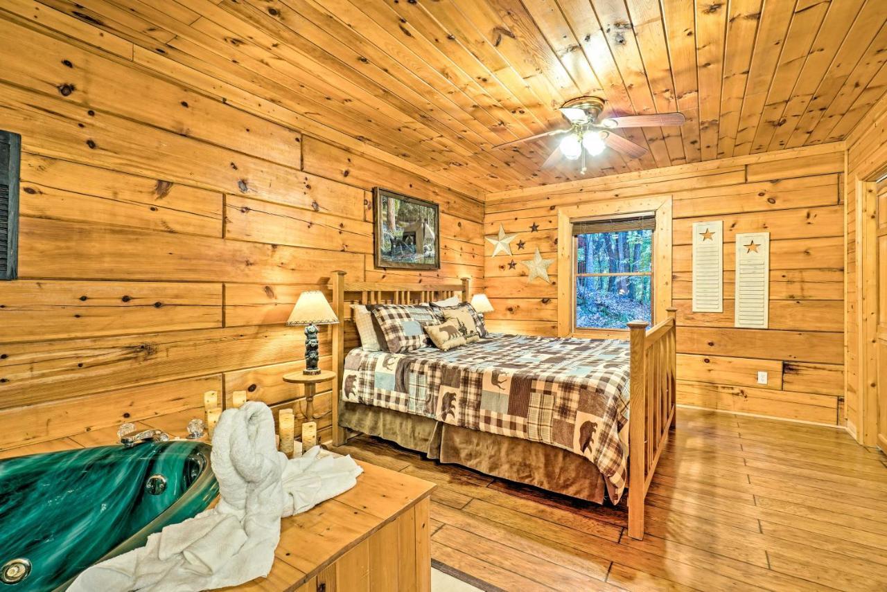 Grin N Bear It Cabin With Hot Tub And Fire Pit! Pigeon Forge Buitenkant foto