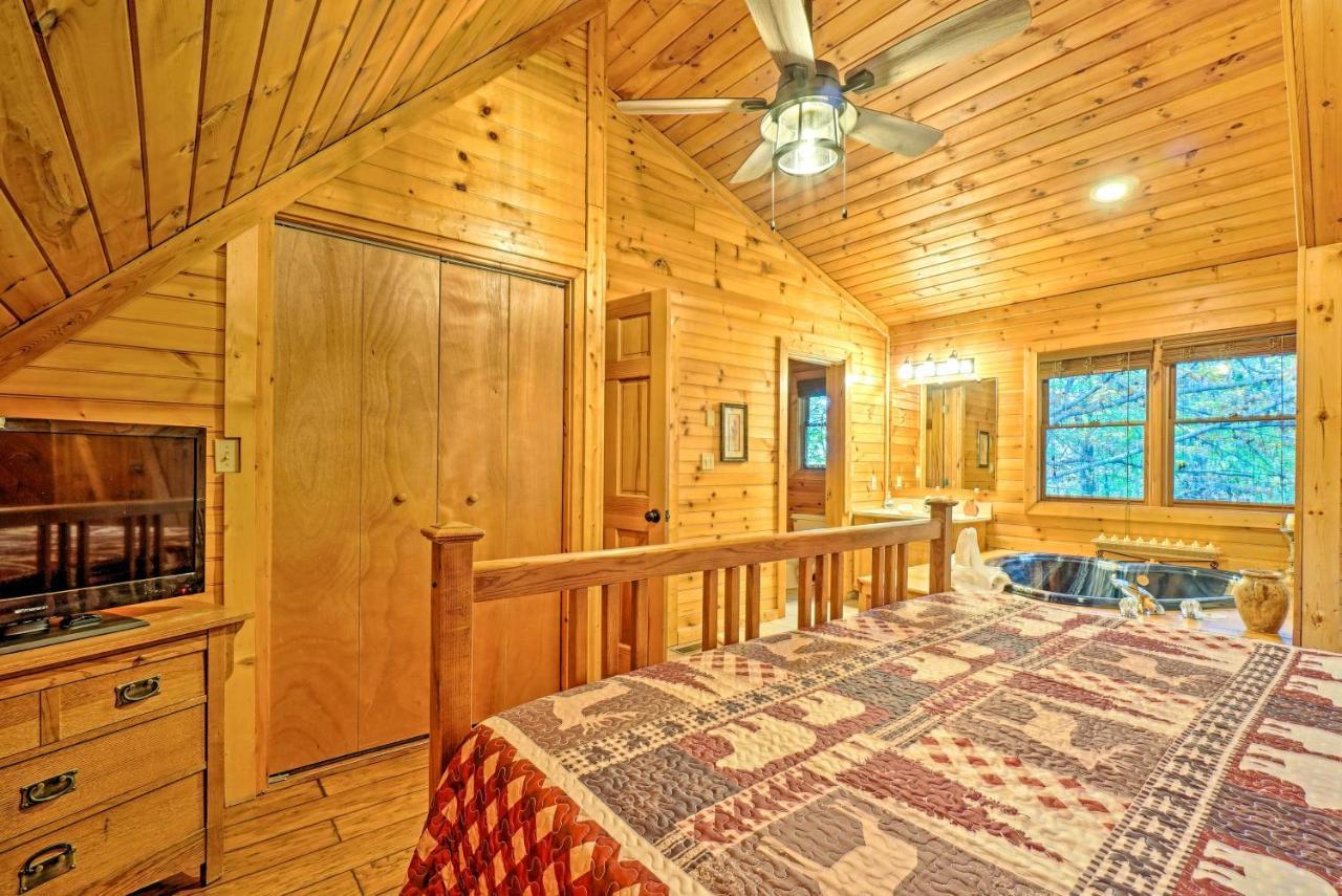 Grin N Bear It Cabin With Hot Tub And Fire Pit! Pigeon Forge Buitenkant foto