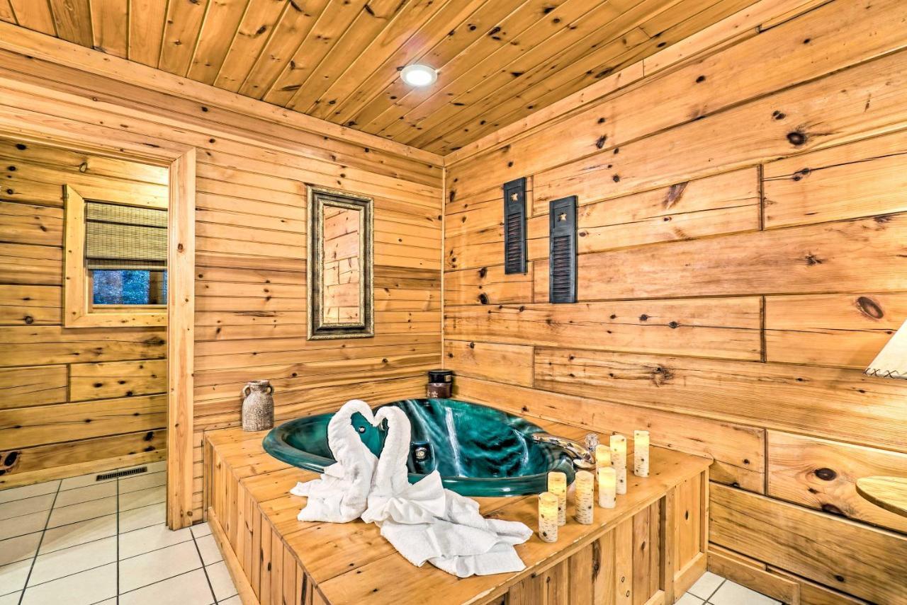 Grin N Bear It Cabin With Hot Tub And Fire Pit! Pigeon Forge Buitenkant foto