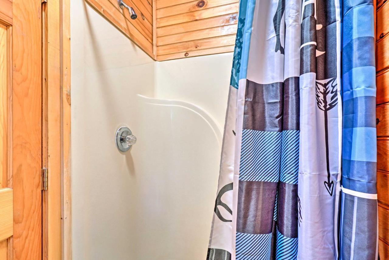 Grin N Bear It Cabin With Hot Tub And Fire Pit! Pigeon Forge Buitenkant foto
