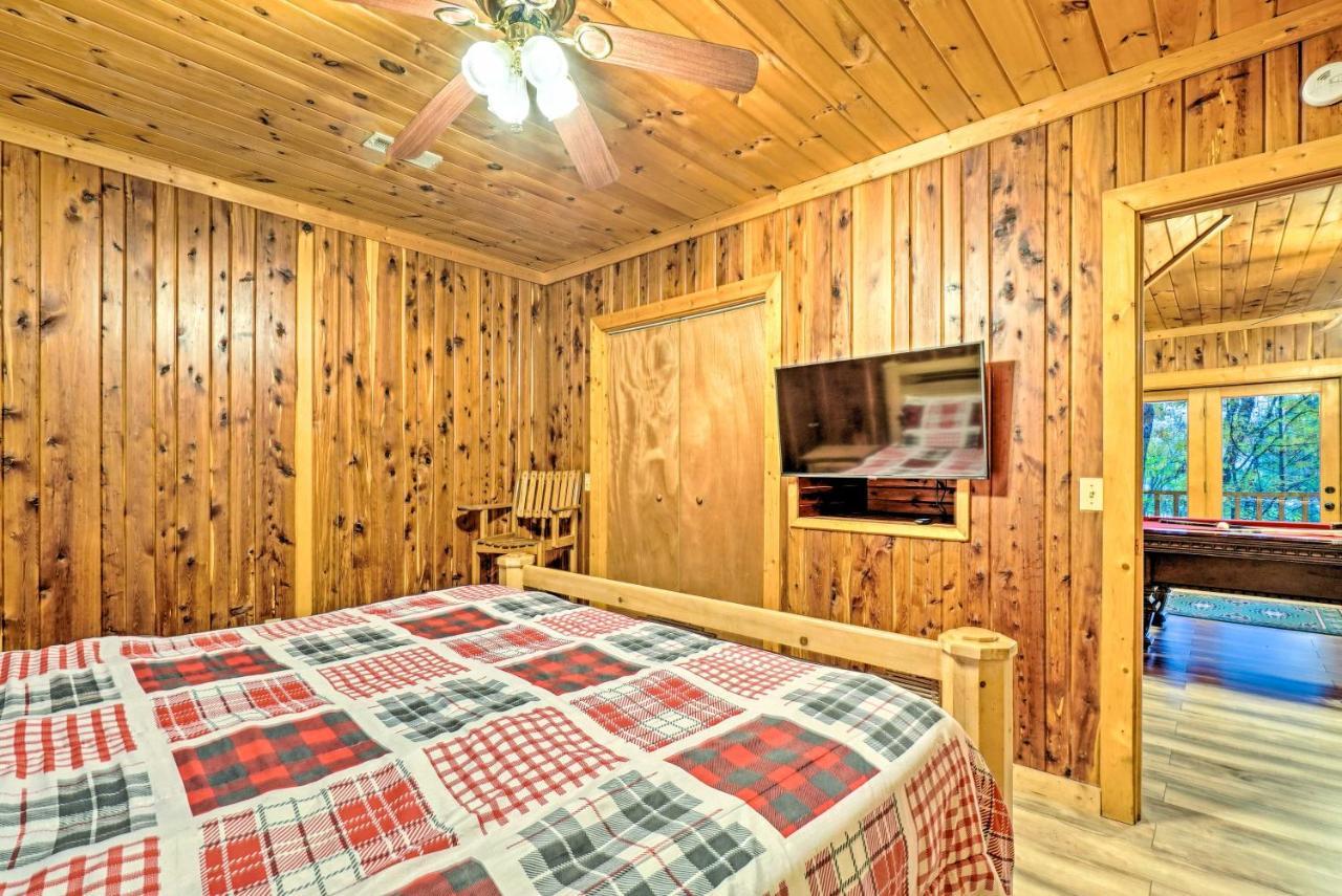 Grin N Bear It Cabin With Hot Tub And Fire Pit! Pigeon Forge Buitenkant foto