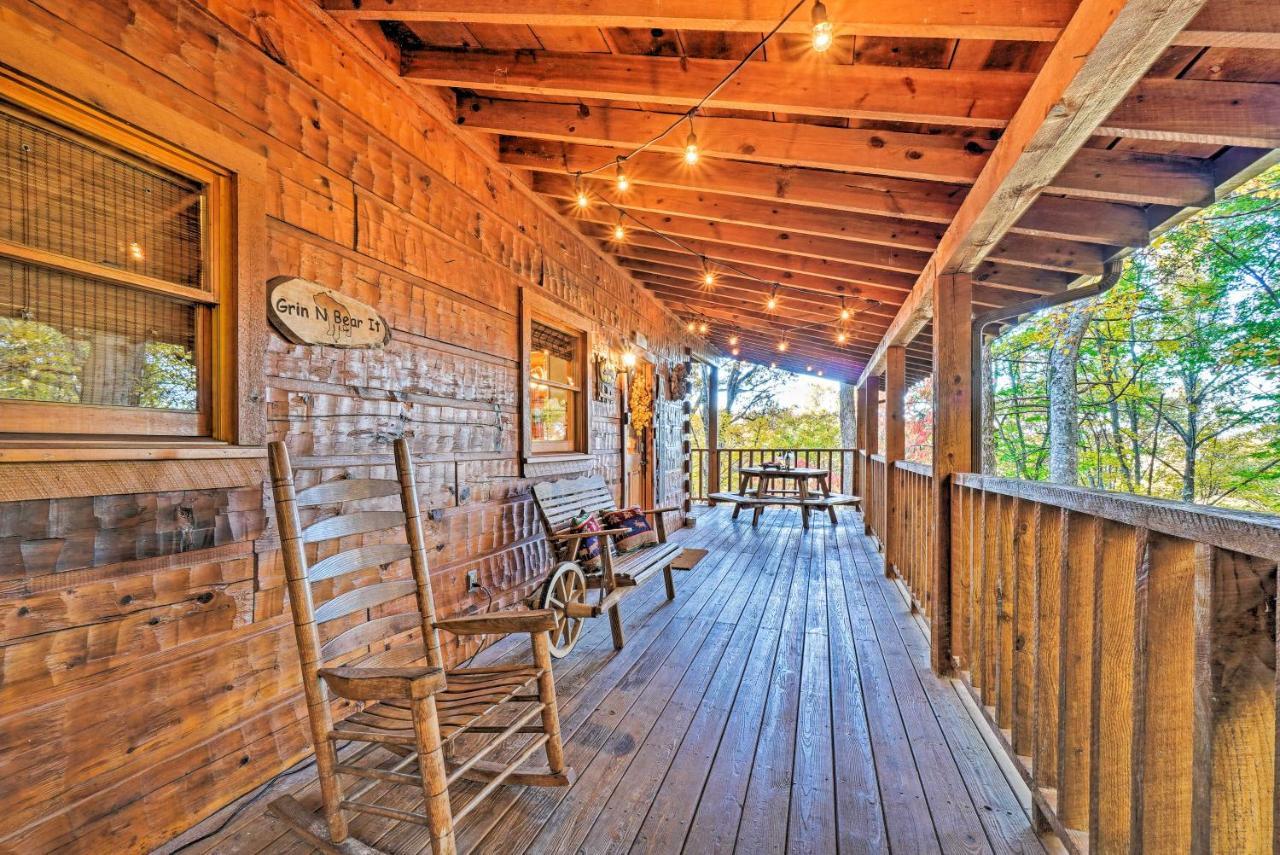 Grin N Bear It Cabin With Hot Tub And Fire Pit! Pigeon Forge Buitenkant foto
